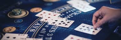 Tampilan meja VIP Roulette dengan dealer live